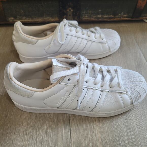 Adidas Superstar Originals Sneakers Mens 9.5 Cloud White Leather Shoes EF2102 - Picture 3 of 9